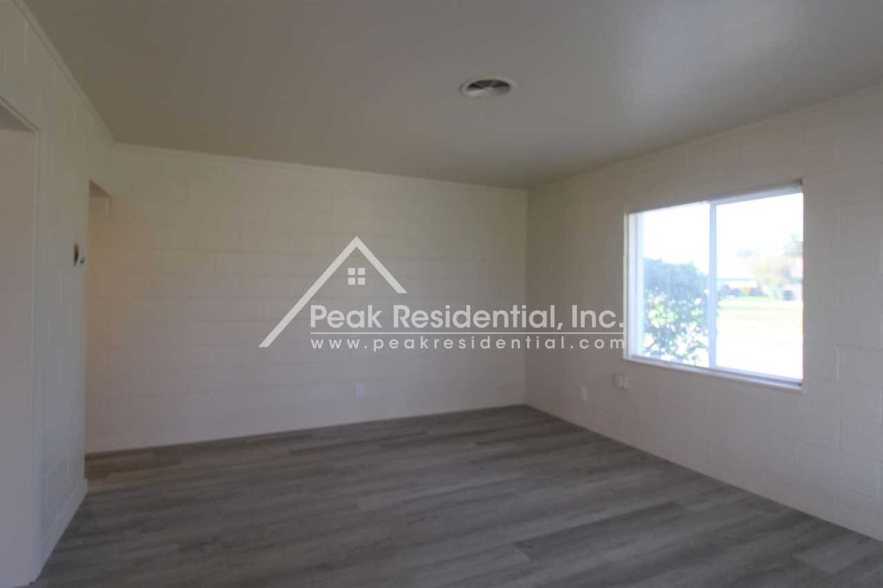 4801 Valletta Way - Photo 3 of 14