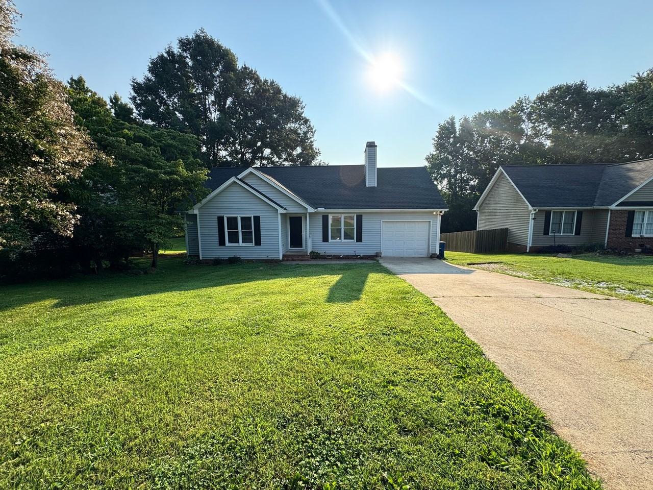 155 Lorraine Dr - Photo 2 of 17