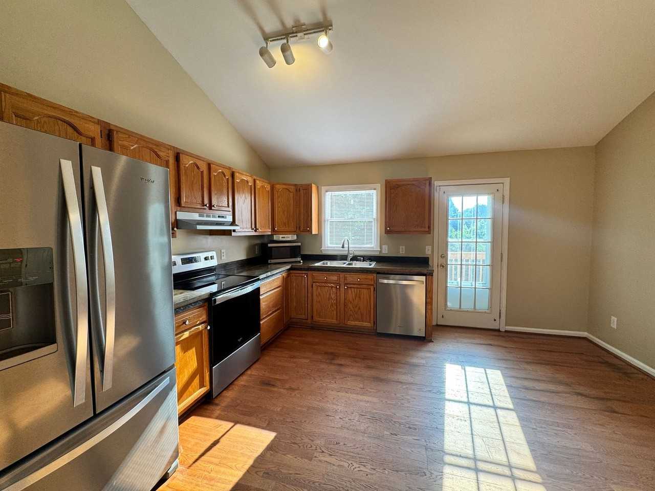 155 Lorraine Dr - Photo 5 of 17