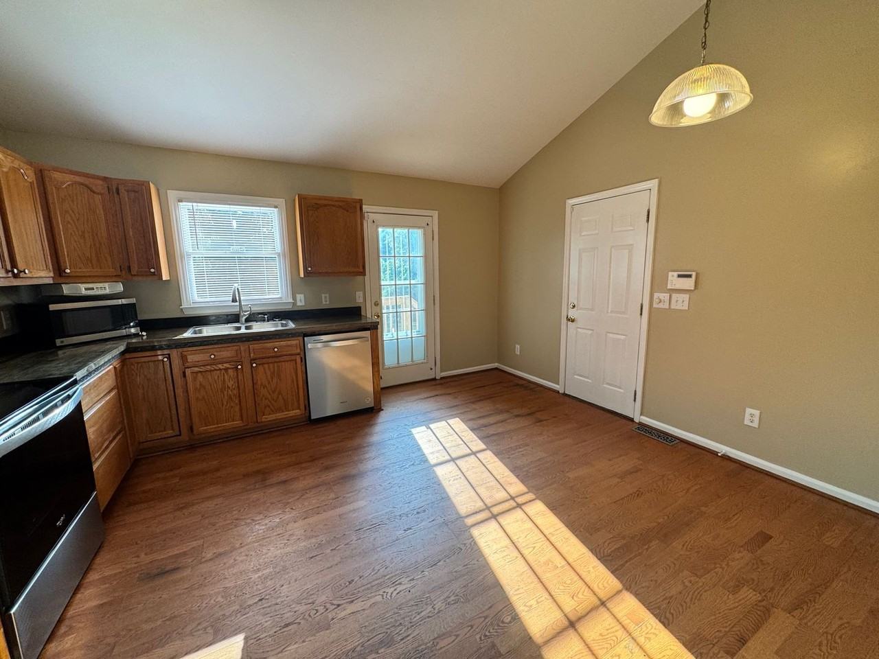 155 Lorraine Dr - Photo 6 of 17