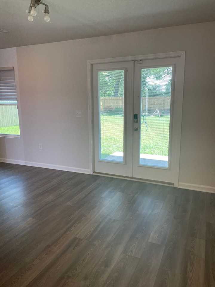 5241 Peach Dr - Photo 6 of 21