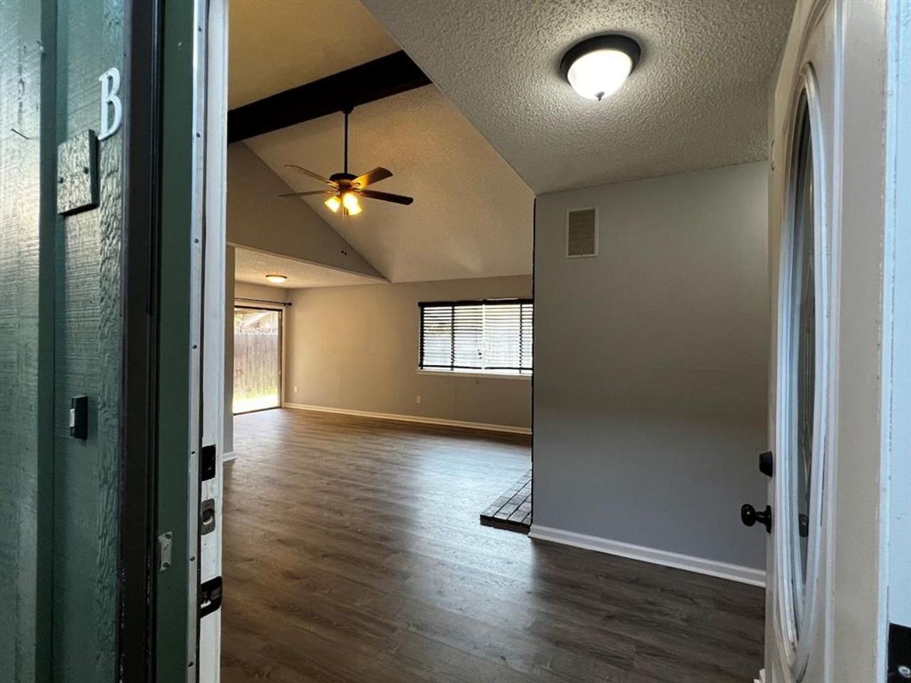7506 Chelsea Moor #B - Photo 6 of 32
