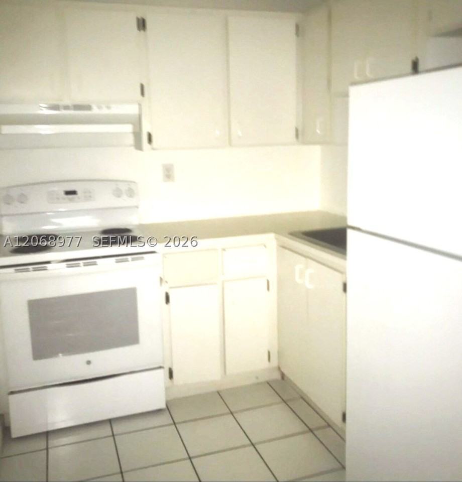 505 Nw 177th St #225 - Photo 3 of 6