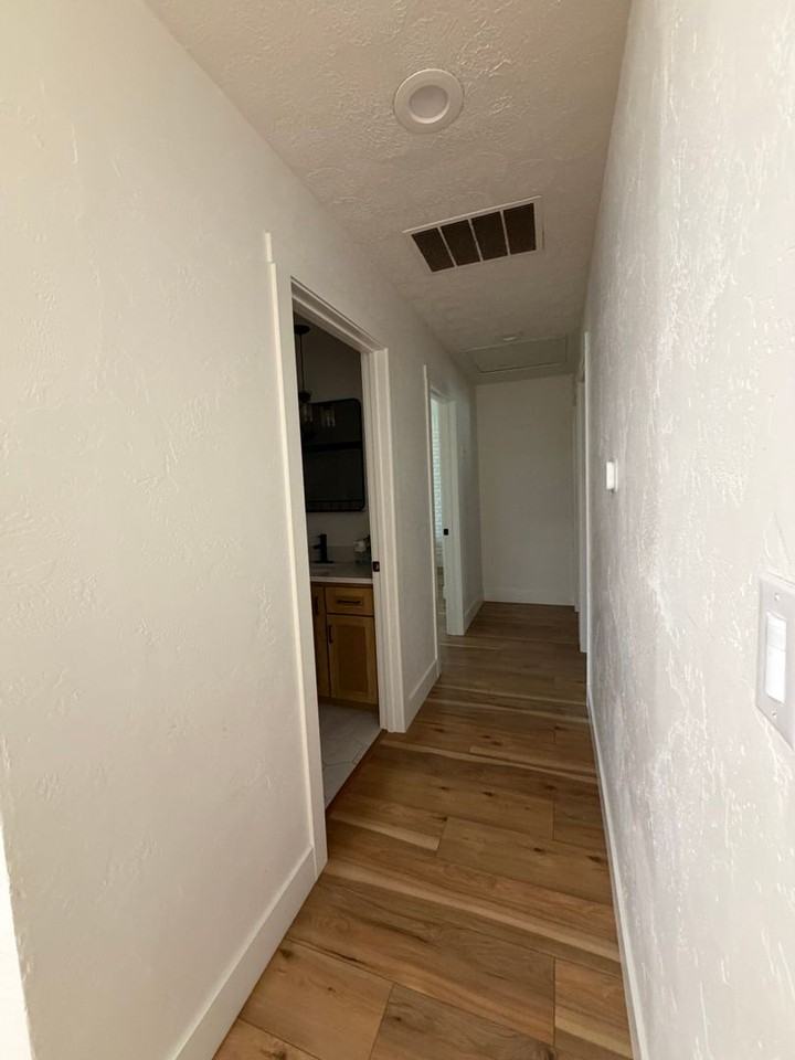 1232 W Berkeley St - Photo 4 of 19