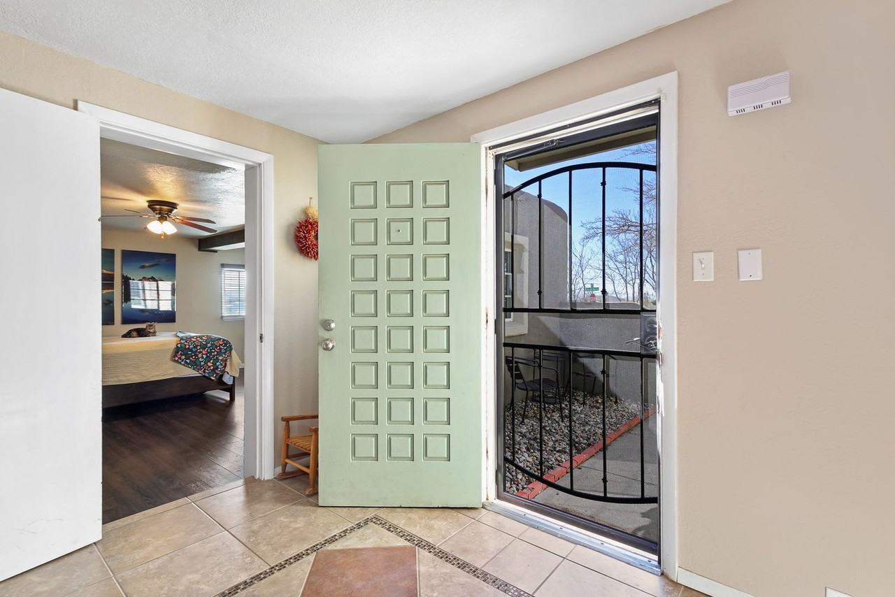 1801 Corte Del Ranchero - Photo 2 of 34