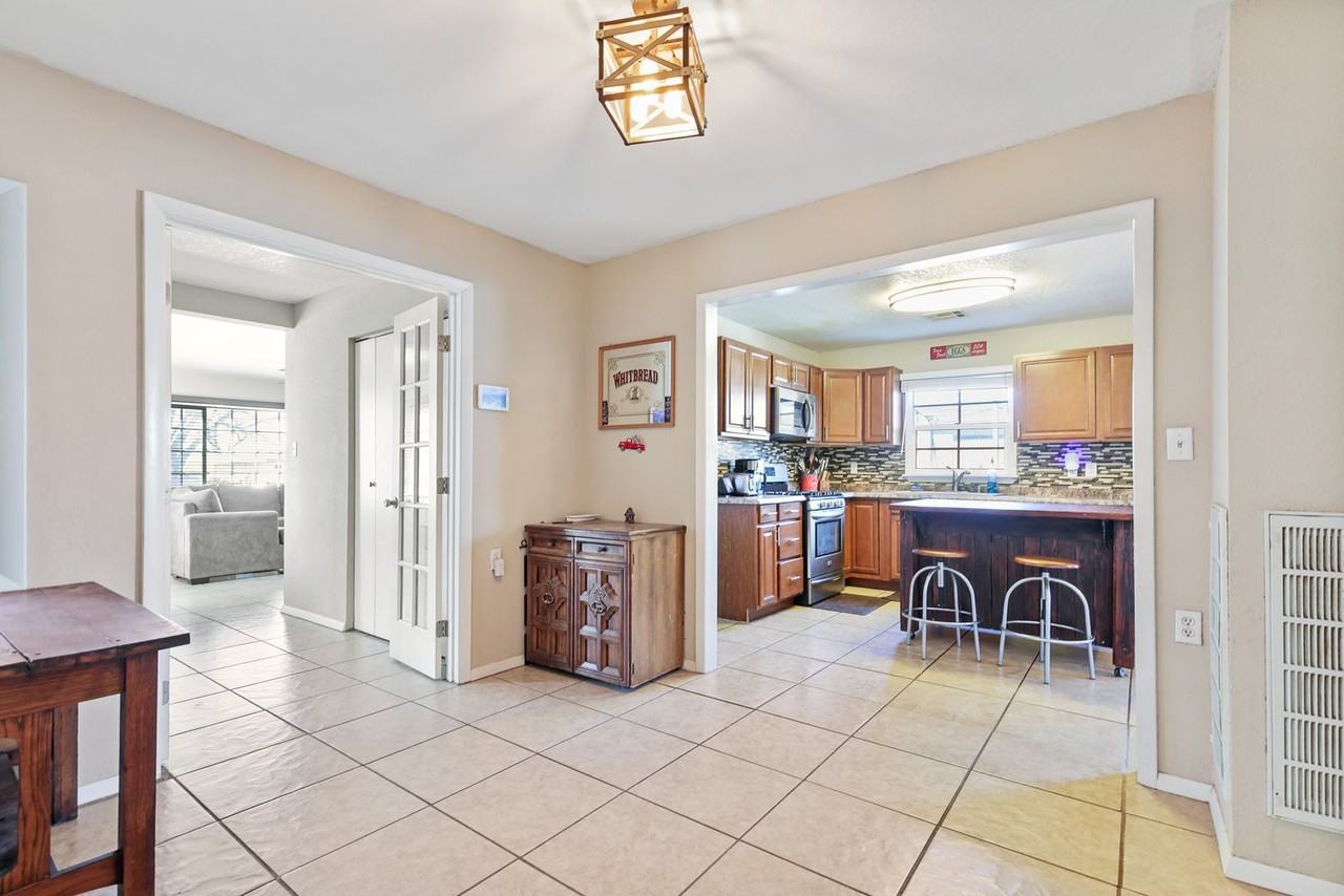 1801 Corte Del Ranchero - Photo 4 of 34