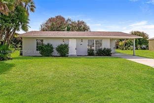687 Sw Heather St - Photo 1 of 1