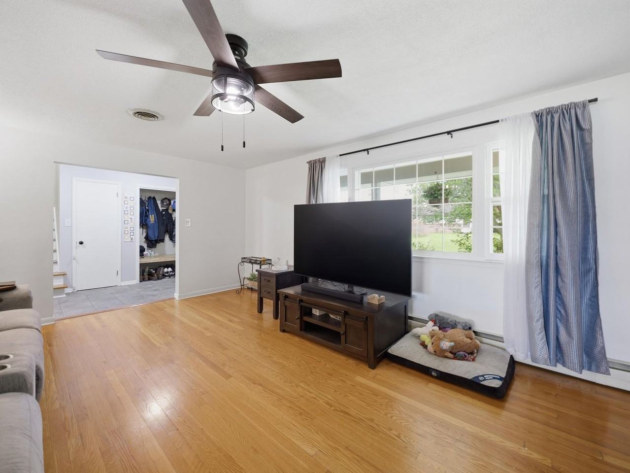 173A Colonial Dr - Photo 3 of 40