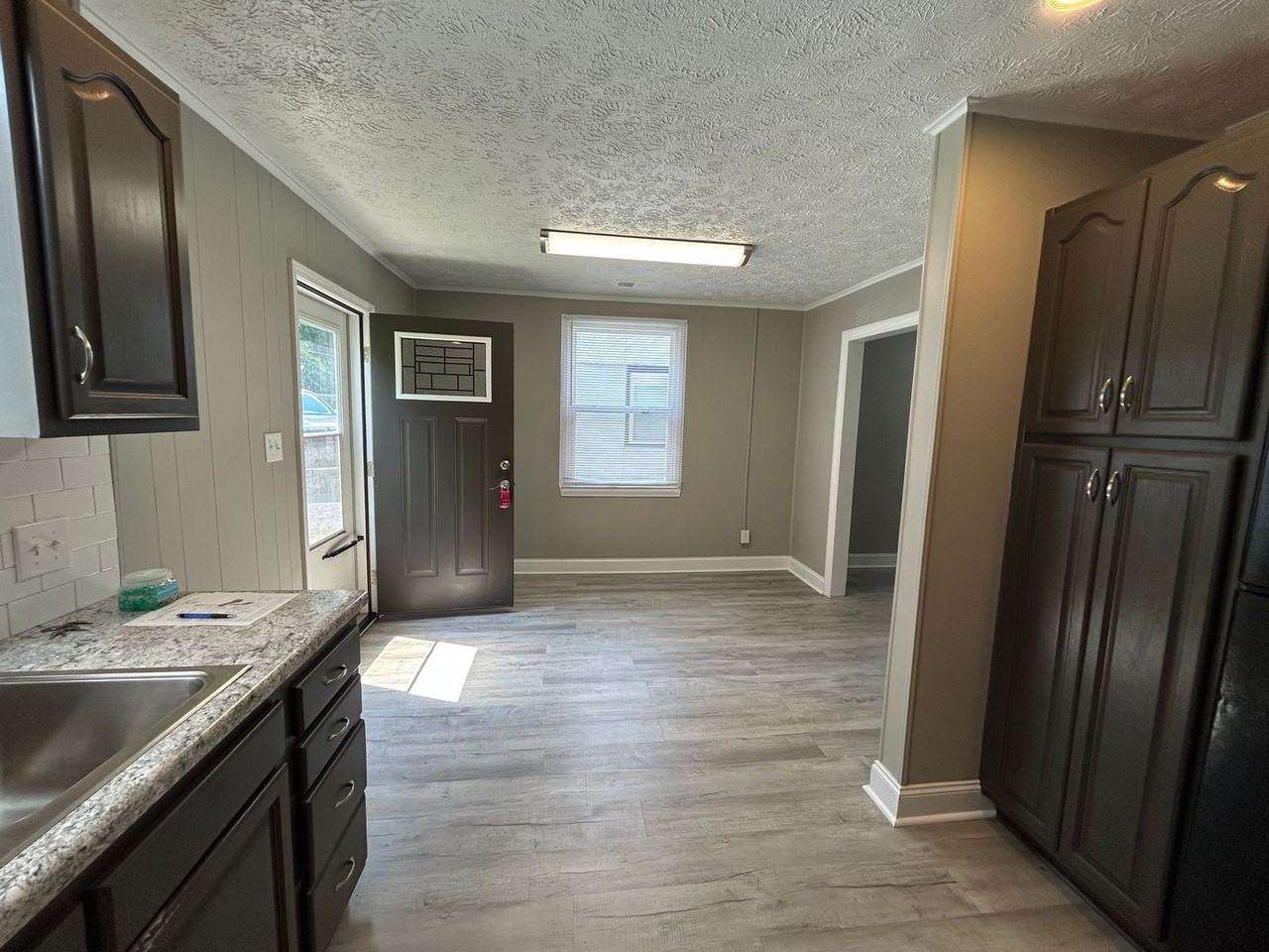 422 Sequoyah Dr - Photo 4 of 10