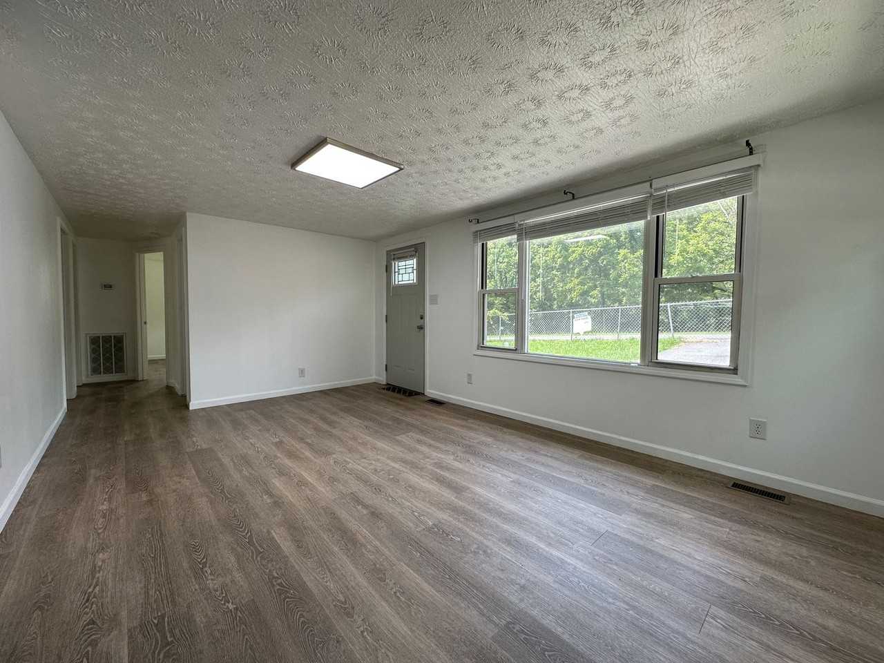 2752 Carrollwood Heights Rd - Photo 3 of 22