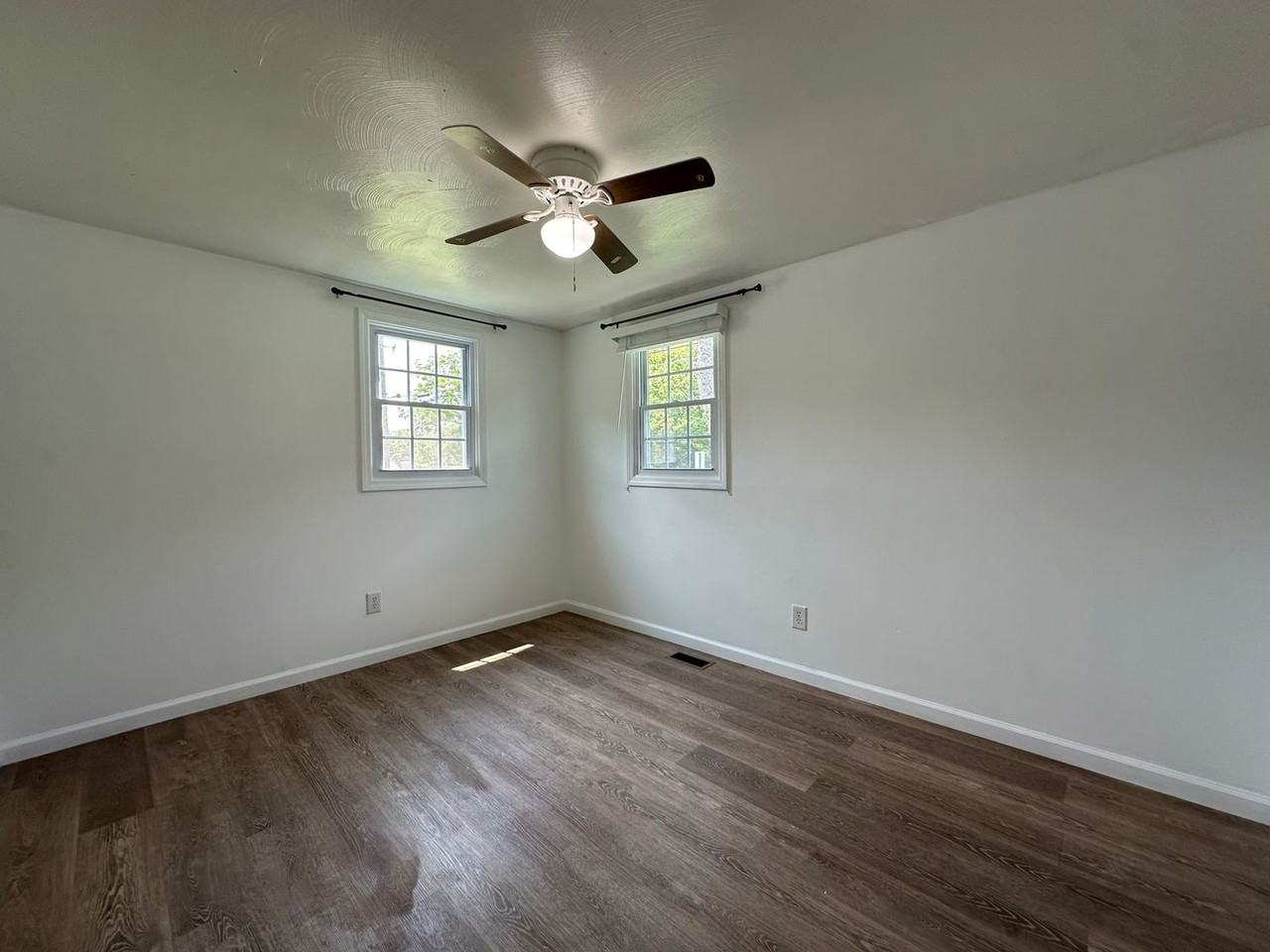 2752 Carrollwood Heights Rd - Photo 6 of 22