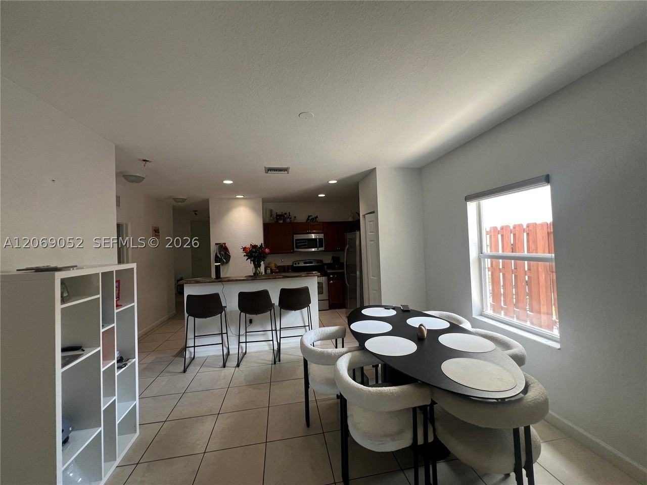 2410 Ne 4th St #2410 - Photo 6 of 18