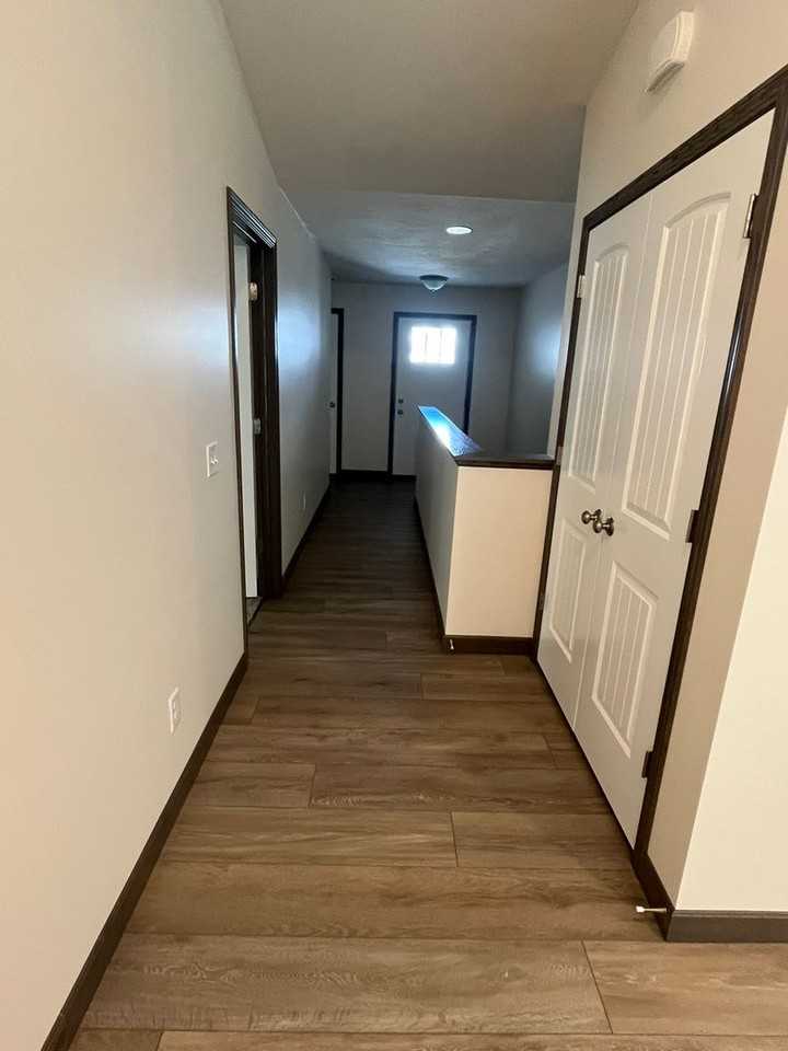 786 Glory Dr - Photo 2 of 20