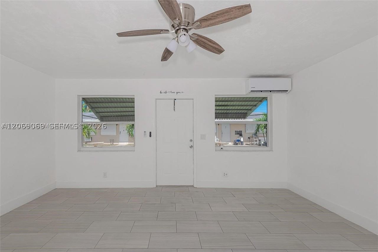 2901 Polk St #10 - Photo 4 of 8