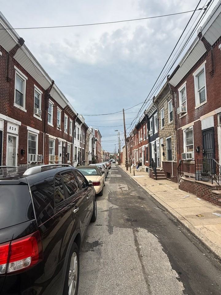 824 Winton St - Photo 3 of 24