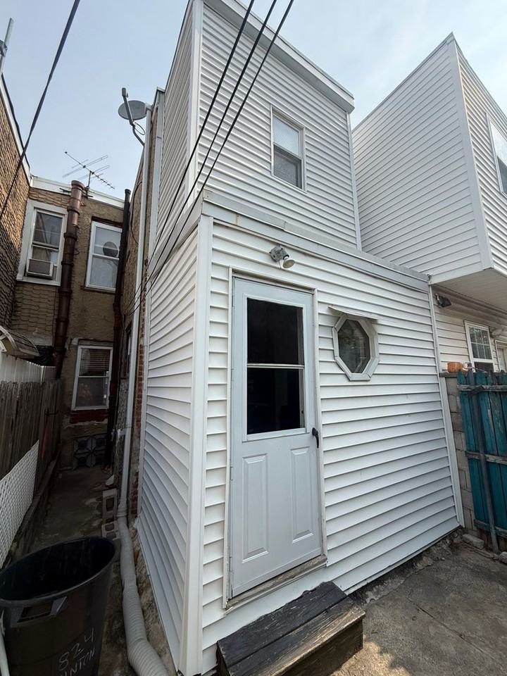 824 Winton St - Photo 4 of 24
