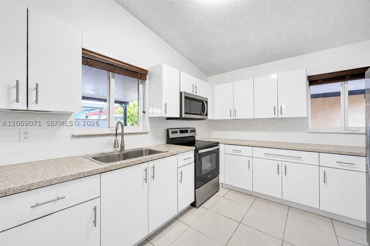 7256 W 34th Ln #7256 - Photo 5 of 9