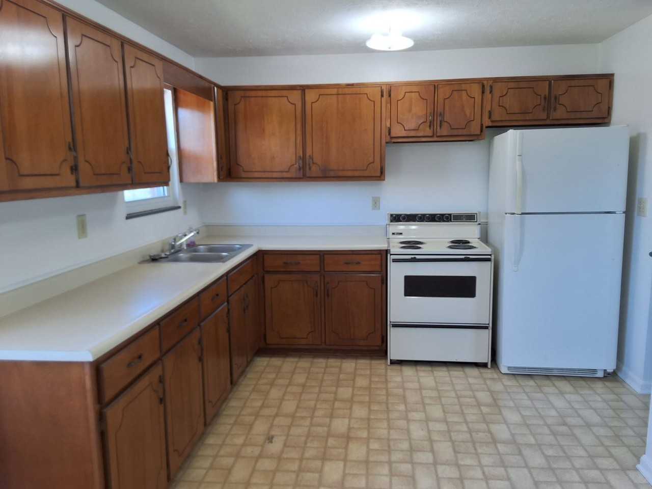 111 Cherrywood Dr - Photo 5 of 17
