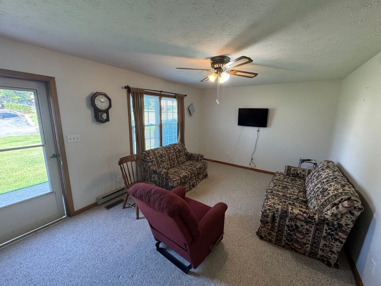 312 Foreston Dr - Photo 3 of 14