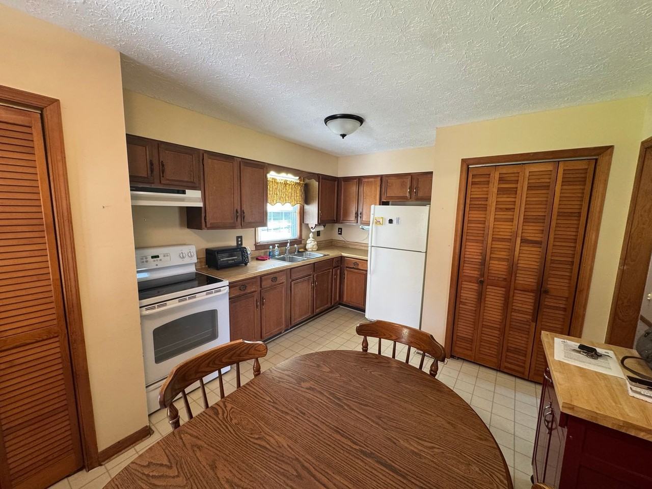 312 Foreston Dr - Photo 4 of 14