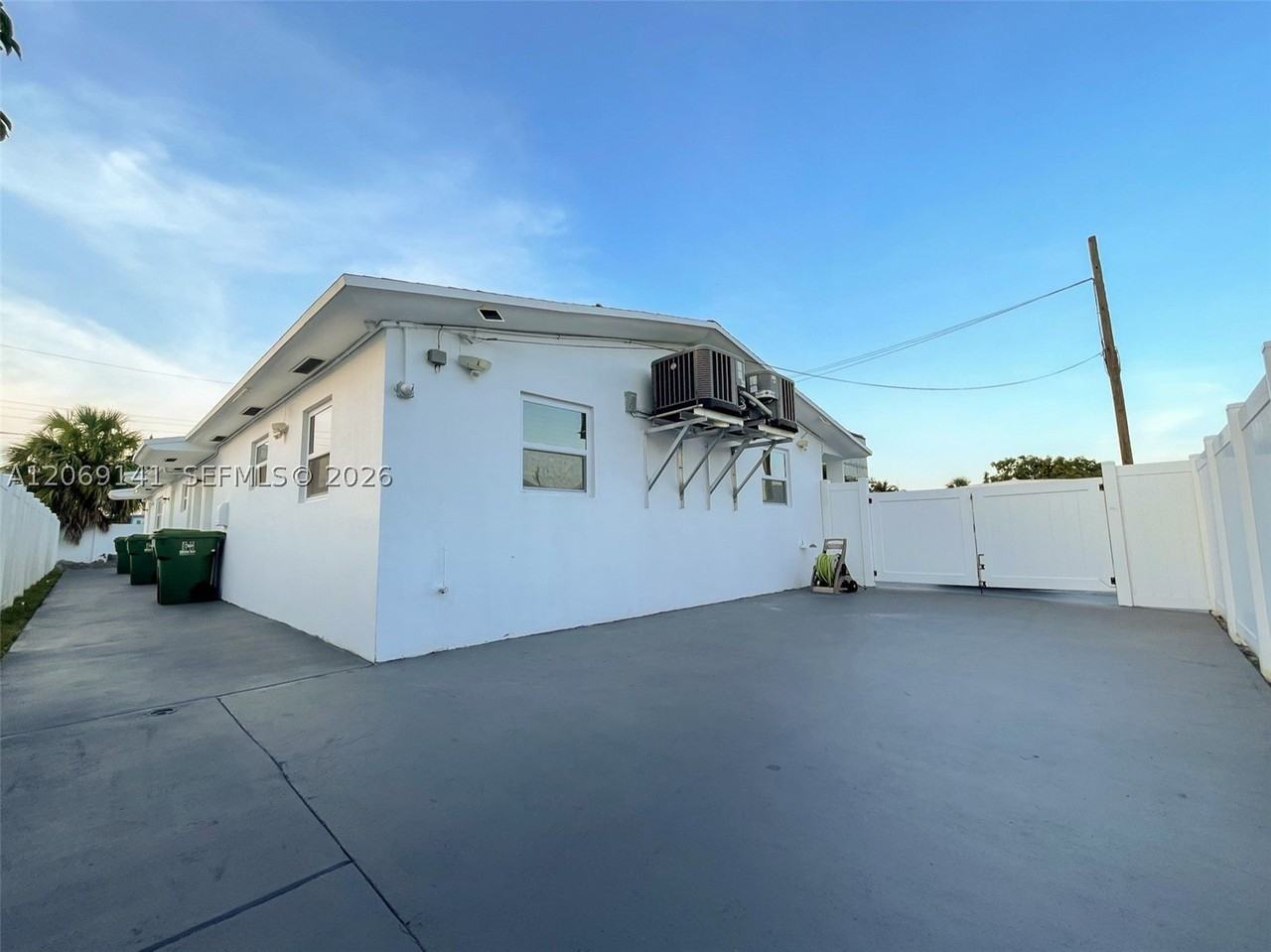 510 Ne 4th Ave #510 - Photo 3 of 18