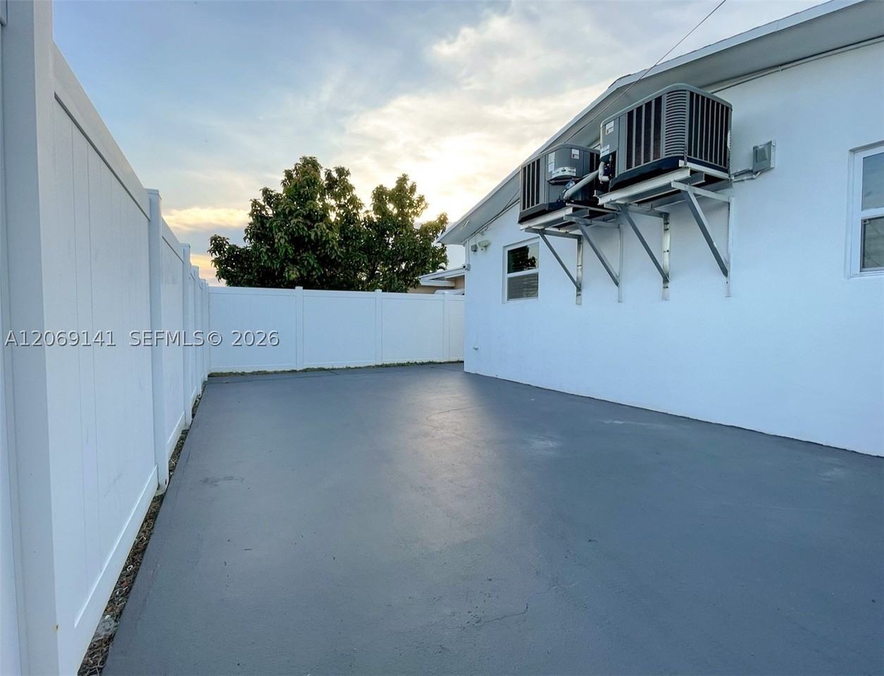 510 Ne 4th Ave #510 - Photo 4 of 18