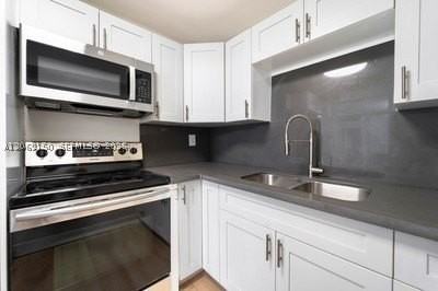 3025 Mary St #1 - Photo 4 of 17