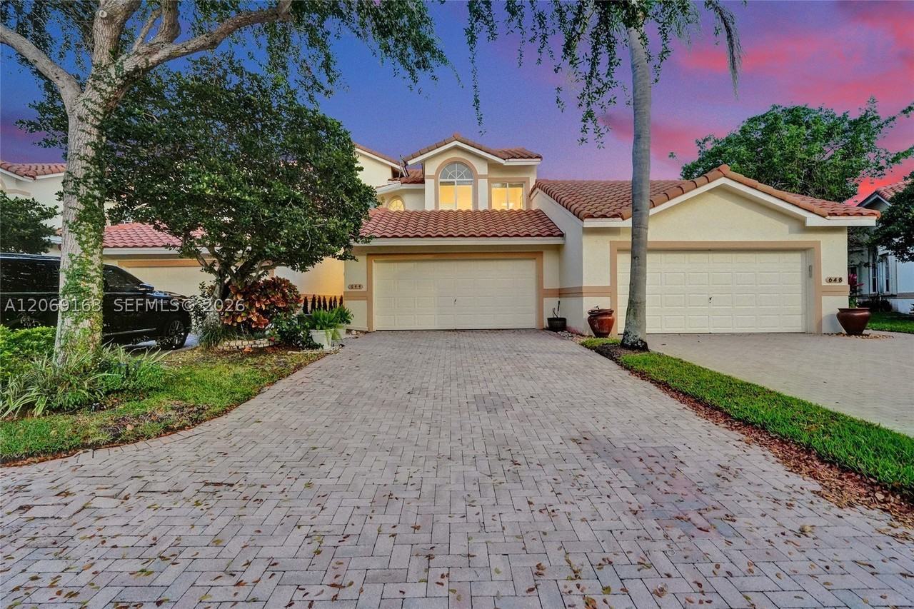 644 W Palm Aire Dr #644 - Photo 3 of 50