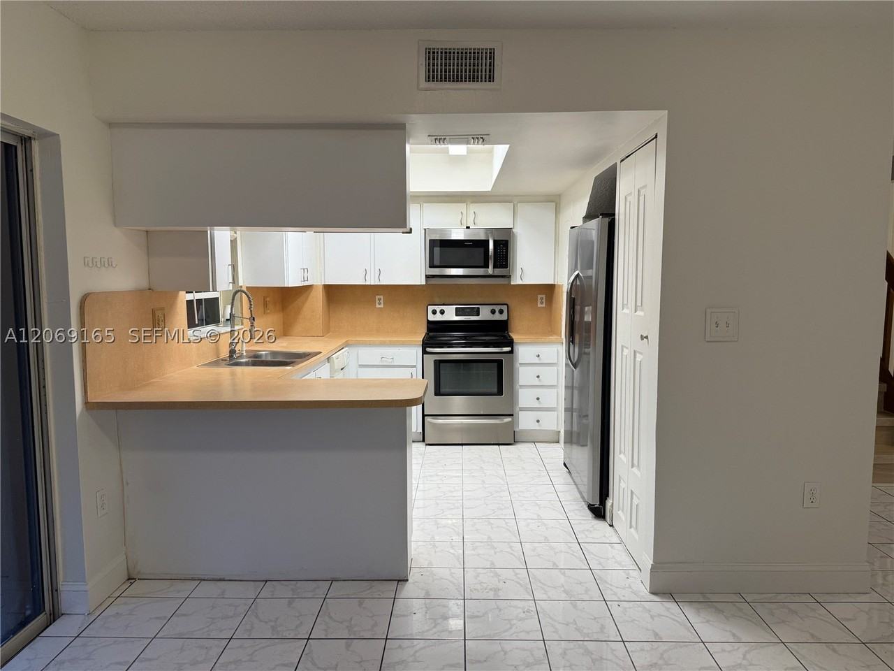 12372 Sw 52nd Ct #0 - Photo 7 of 23