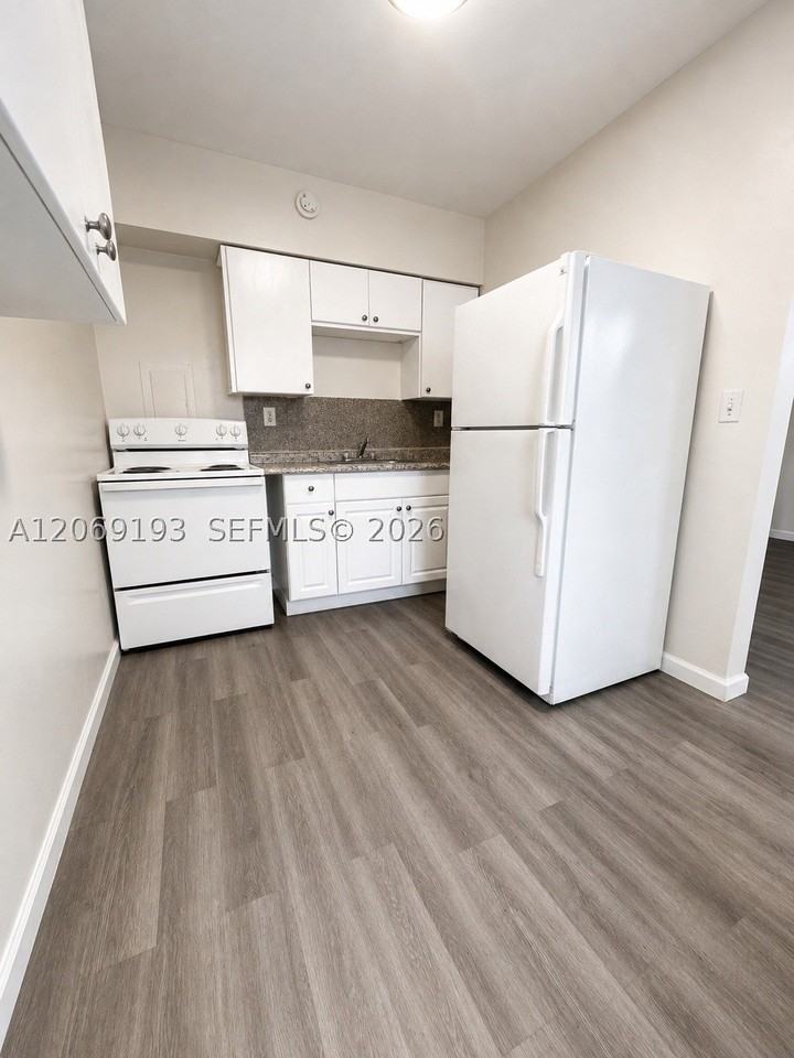 112 Ne 63rd St #112 - Photo 6 of 12