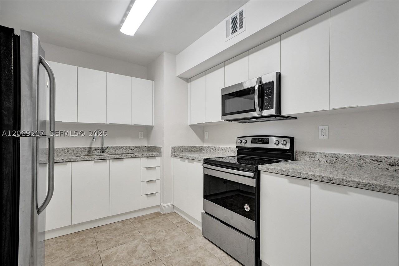 11505 Nw 22nd Ave #102 - Photo 3 of 12
