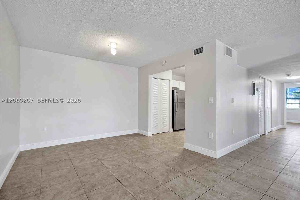 11505 Nw 22nd Ave #102 - Photo 6 of 12