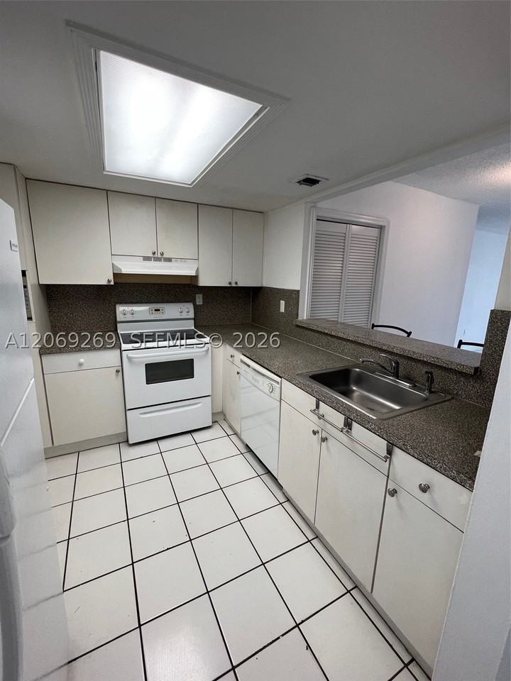 10500 Sw 8th St #410 - Photo 5 of 30