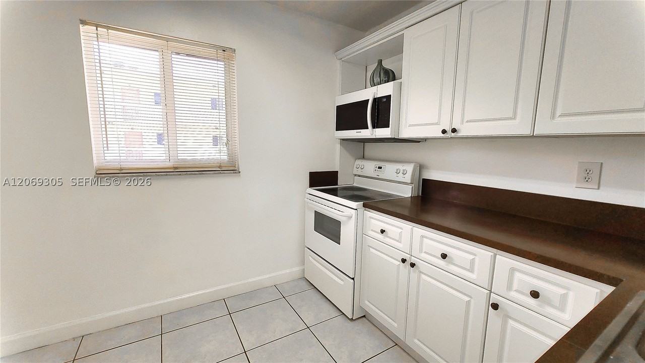 7910 Camino Real #314 - Photo 5 of 14