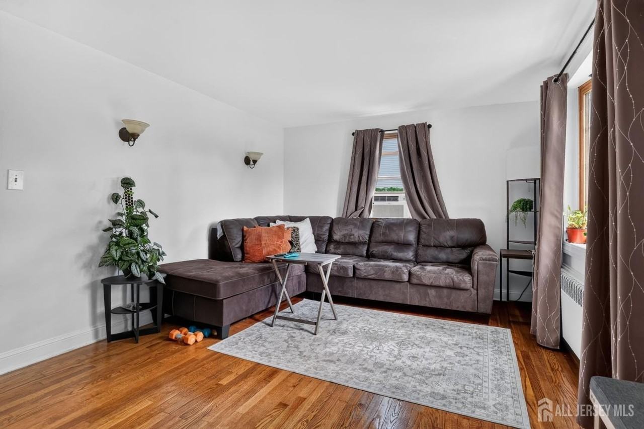 41 Westervelt Ave - Photo 4 of 11