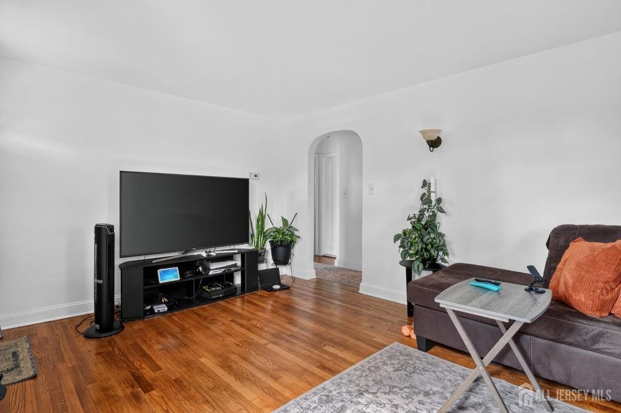 41 Westervelt Ave - Photo 5 of 11