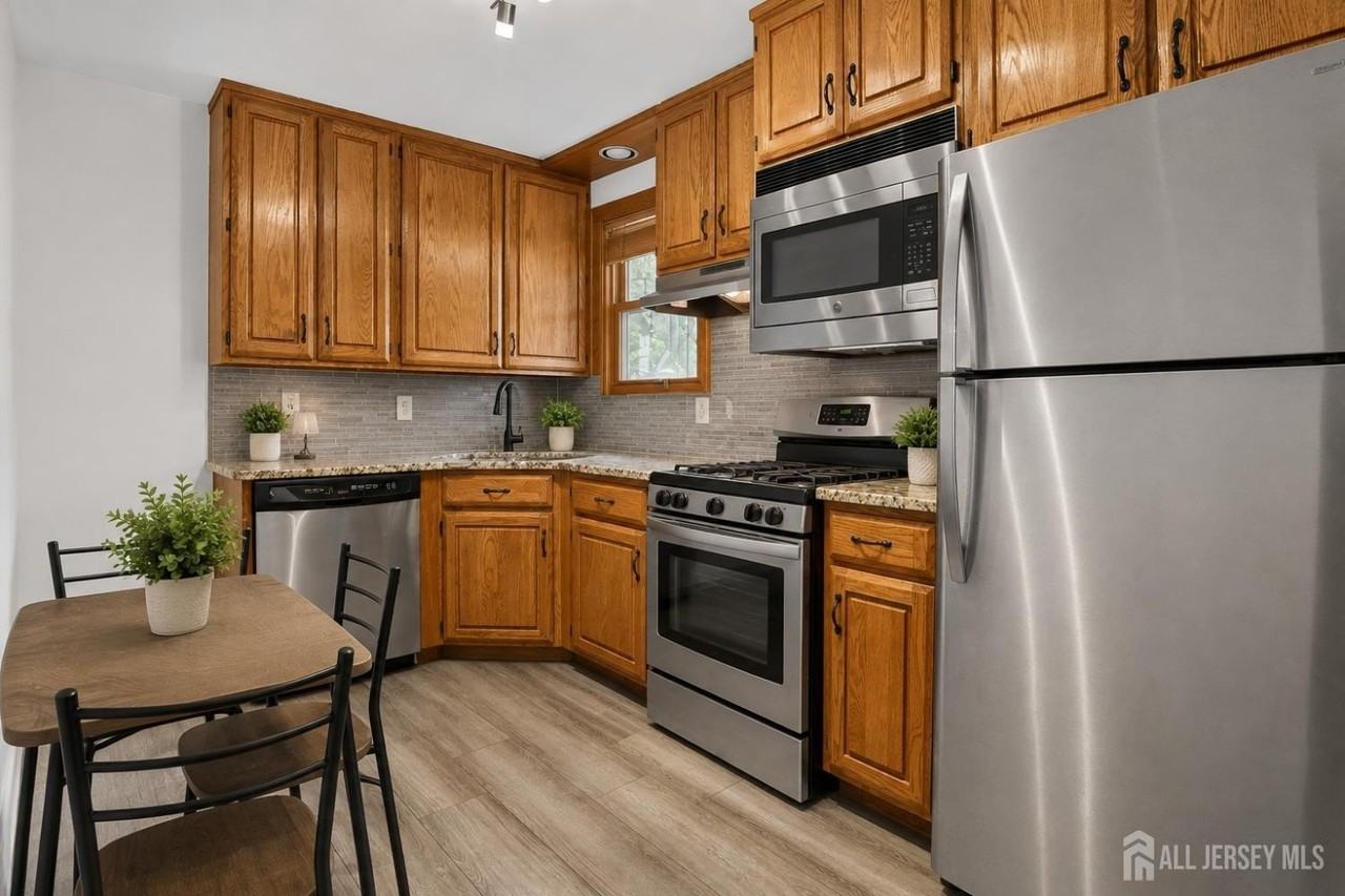 41 Westervelt Ave - Photo 7 of 11
