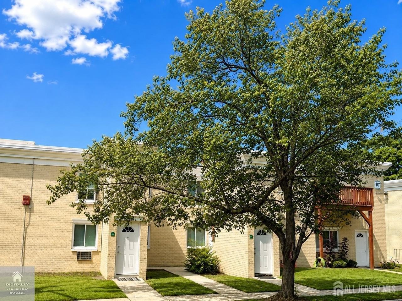 10 Lake Ave #5A