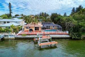 featured image of 4946 Commonwealth Dr