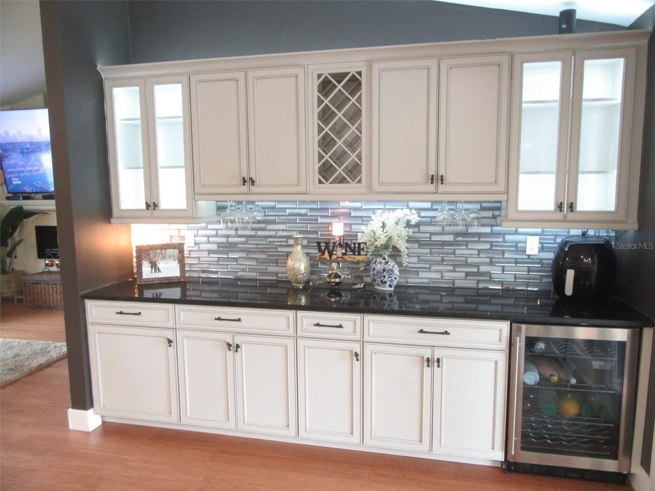 4059 Michel Tree St - Photo 5 of 33