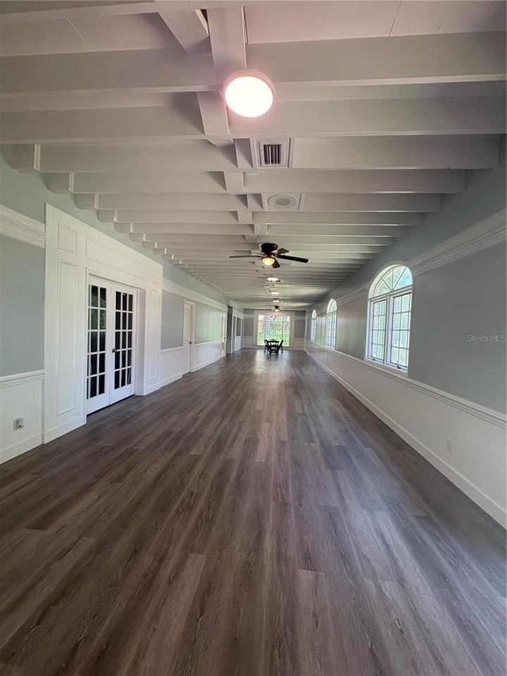 976 Sw Hamlet Cir #E - Photo 5 of 50