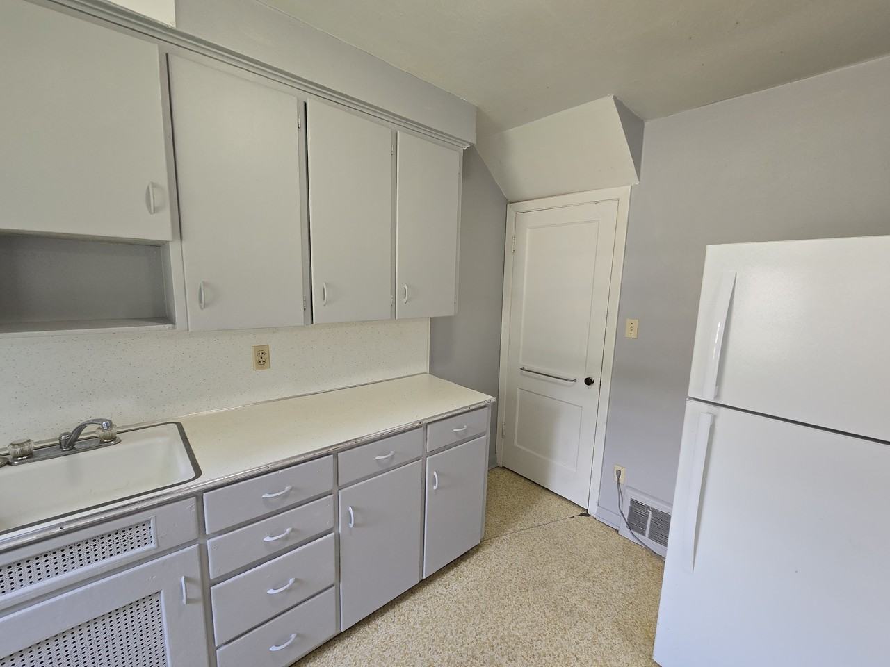 263 Madison St #1 - Photo 2 of 23