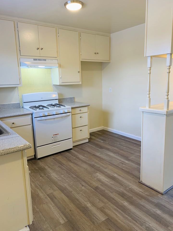 770 West 90th Street #4 - Photo 4 of 13
