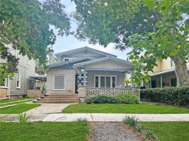 featured image of 805 S Park Ave