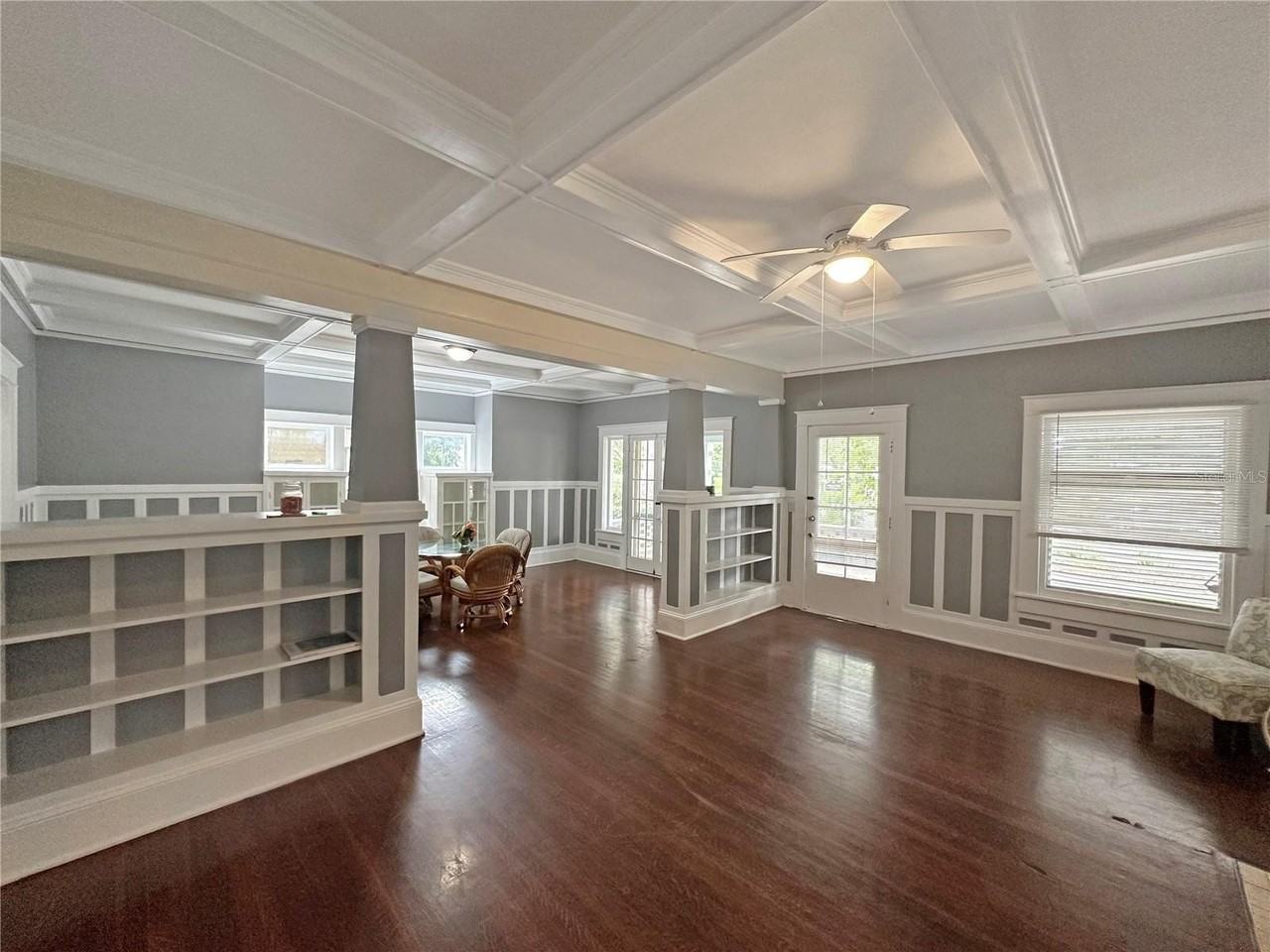 805 S Park Ave - Photo 4 of 26