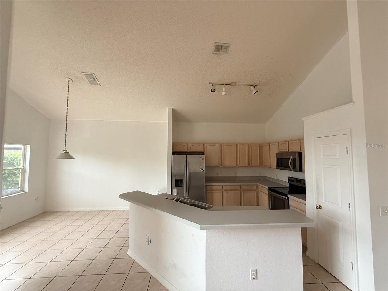 2918 Blooming Alamanda Loop - Photo 2 of 23