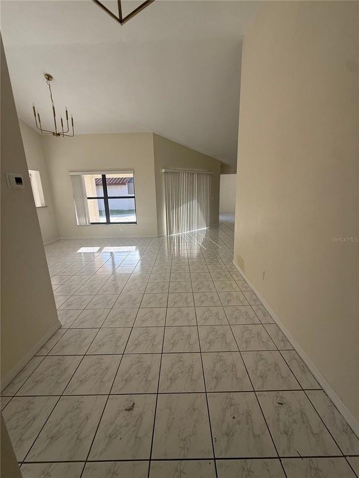 8102 S Ibiza Ct - Photo 4 of 20