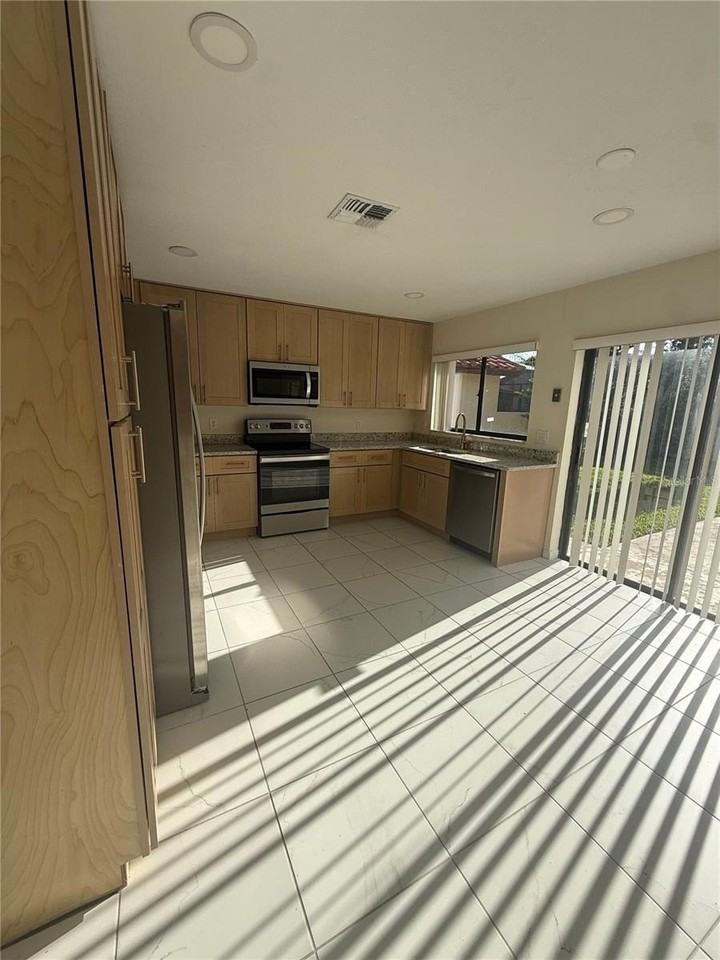 8102 S Ibiza Ct - Photo 5 of 20