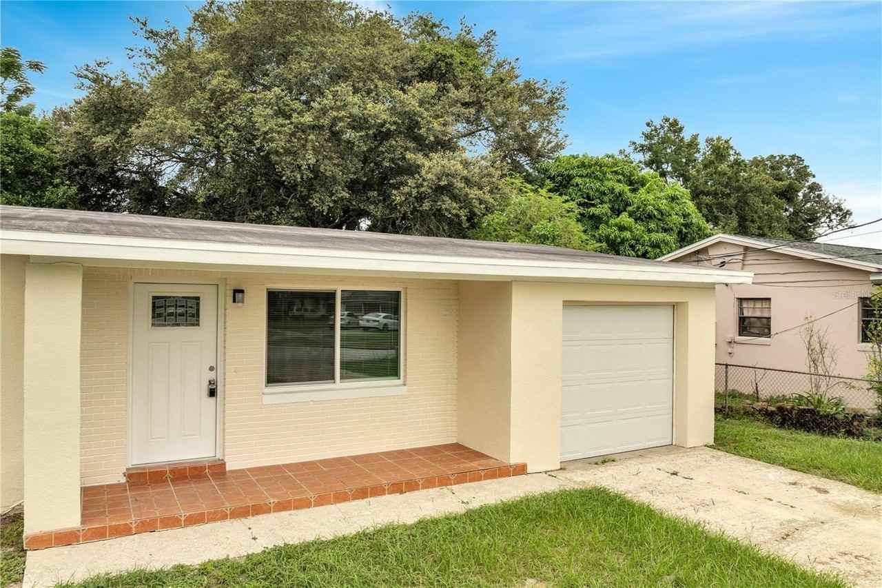 1040 San Luis Dr - Photo 3 of 34