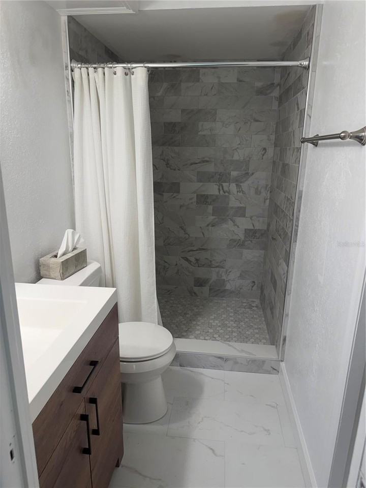 7478 Lake Marsha Dr - Photo 6 of 14